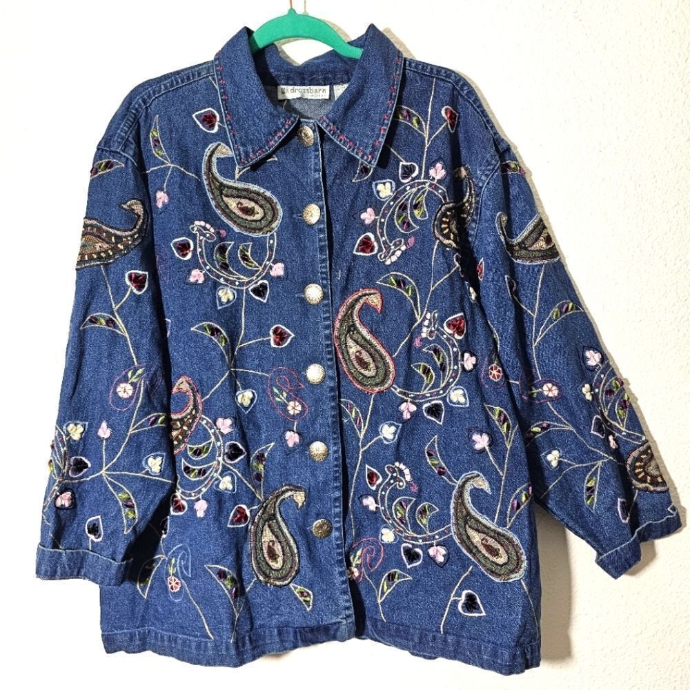 Dressbarn Woman 2x embroidered flower and paisley jean shirt button down